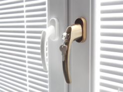 Kľučka okenná MTS s kľúčikom BRONZ EF04